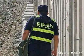 一名铁路巡线员的日常：枯燥乏味却容不得马虎图片