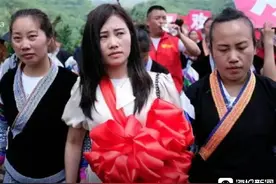 人间丨被拐26年的杨妞花认亲后的800天：终于等来人贩子受审，曾帮十多个孩子找到家图片