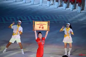 蜀锦蜀绣铺就“锦绣之路”，中华文化在大运舞台与世界对话图片