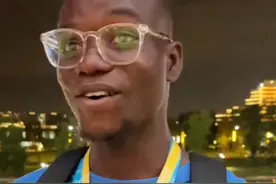 Let‘s大运会⑨｜Amazing！成都大运会开幕式川剧变脸让外国友人赞不绝口图片