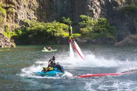 来这里做一次“水上飞人”！图片