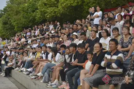 菌乡骄傲！易门CBA球员矣进宏亮相菌交会篮球友谊赛图片
