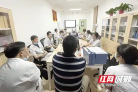 因手上小小的疖肿 株洲一男子生命垂危图片