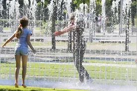 总台记者看世界丨面对“烧烤模式”，德国人有哪些独具特色的避暑方式？图片