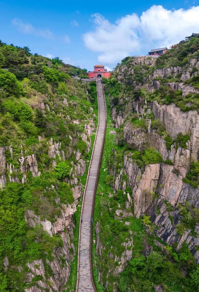 泰山这么矮，凭什么是五岳之首？