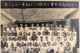 60年后的聚会！他们通过扬子晚报找到了老同学图片