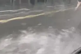 直击北京暴雨：被暴雨逼停的列车已报平安，部分地区停水停电停燃气图片