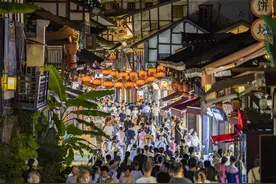 地铁客流指数居全国前列，城配物流活跃度提升,线下消费热度全国第二——重庆消费市场加速回暖图片