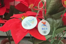 阳信县行政审批服务局多举措保障教师资格证快速有序发放图片