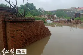 同舟共济 共渡难关 | 保定博野县东街村低洼处积水清理了图片