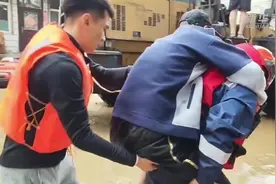 哈尔滨森林消防：争分夺秒抗洪抢险图片