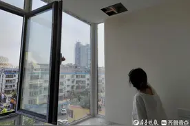 壹点帮办|阳台新装的断桥铝窗一下雨就漏水，商家回应是墙体原因图片