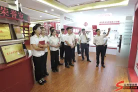 中国银行临汾市分行举办“薪火相传 感恩奋进”2023年老员工荣退暨新员工入职仪式图片