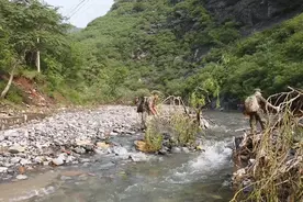 33名侦察兵翻山越岭13小时，成功转运房山13岁重伤女孩图片