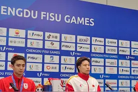 覃海洋大运会200米蛙泳夺冠，游泳馆全场观众合唱“成都”图片