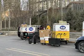 快递被暴雨泡毁是否赔偿？六大快递公司回应图片