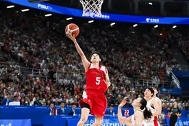 赢了！中国女篮击败日本队夺冠图片