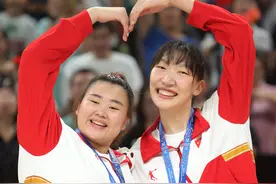 刘禹彤加盟山西女篮图片