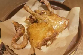 我为亚运献一道美食：最应景的美食“鸽”就“鸽”位，老板娘很有想法图片