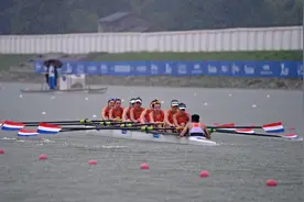 （成都大运会）赛艇——女子八人单桨有舵手：中国队夺冠图片