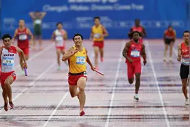 绝地反击！中国男子接力0.006秒逆转夺冠图片