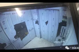 惊险！南宁2岁男孩头部被电梯门夹，母亲用身体硬撑30秒钟图片