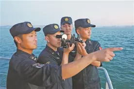 军衔“越级跳” 能力步步高图片