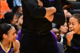 费舍尔担任高中教练，三次就业从NBA到WNBA再到高中图片