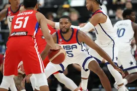 🏀热身赛-爱德华兹15+4断 美国男篮7人上双大胜波多黎各43分图片