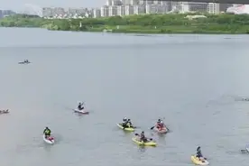 “潮人”出道“浪”起邕江丨全民健身日·水上运动①图片