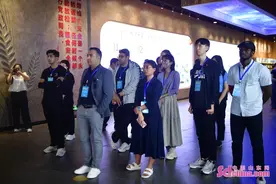 看“百变”小麦！国际学生打卡黄河三角洲小麦产业馆图片