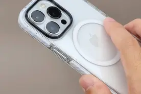 iPhone 13 Pro掉水里捞出还能正常使用 泡了40多分钟！图片