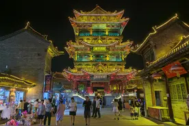 榆次老城夜景古色古香，吸引游人打卡图片
