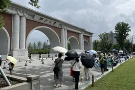 参观校园是否需预约？两类高校我们都去看了看图片