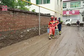 我在现场｜“东西不多，我们的一点心意”图片