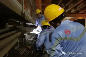 高温来袭 保驾有我：地铁维保供电员工的炽热青春图片