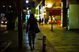 陌生女孩打民警电话“喊爸爸”，民警秒懂！图片