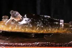 空纳万境——吉明阳《华严三圣》水晶作品的审美表现图片