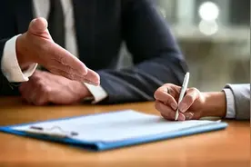 洪灾后保险如何赔付？车损不同等级怎么鉴定？一文了解→图片