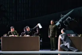 话剧《调查》：够喜剧够悬疑，但难比《哗变》图片