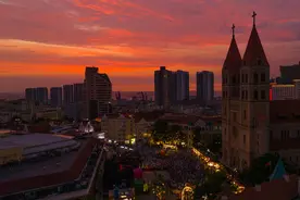 上街里繁华依旧 让城市更炫、更潮、更烟火图片