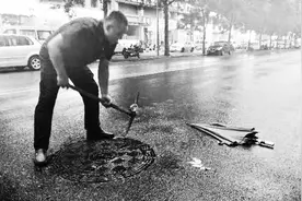 井盖不再咣当 给“足”脚踏实地的安全感图片