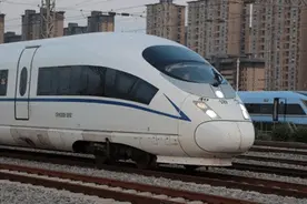 时速5公里！高铁列车为啥开得这么慢？图片