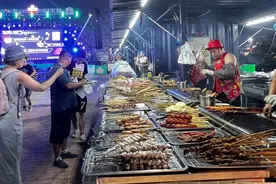 果然视频|啤酒节上观石老人街舞争霸赛，怎一个“燃”字了得！图片