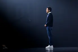 雷军复盘成长路：创业时经常干到凌晨三四点，高端化是小米生死之战图片