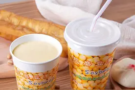 豆浆放保温杯，半天变成“豆腐脑”图片