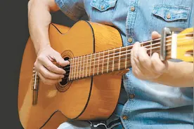 吉他 穿越千年的弦音图片