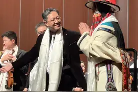 用交响乐致敬“两路”精神图片