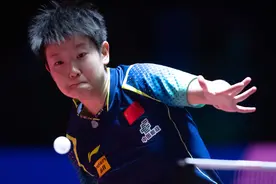 逆转夺冠！孙颖莎4：3王曼昱，夺得澳门世界杯女单冠军图片
