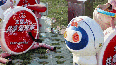 缸瓦窑江边营地暖心升级！代步车+补给站+童乐园+观景台全配齐，露营遛娃全无忧！